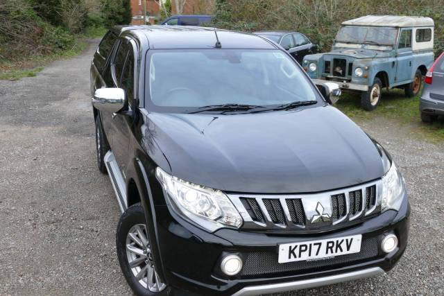 2017 Mitsubishi L200 2.4 Double Cab DI-D 178 Barbarian 4WD